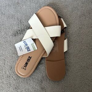 LUK-EES By Muk Luks Women’s Sandals White Size Large 9-10 NWT Summer Slides